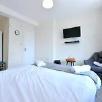 Central London Flats Near Seven Sisters