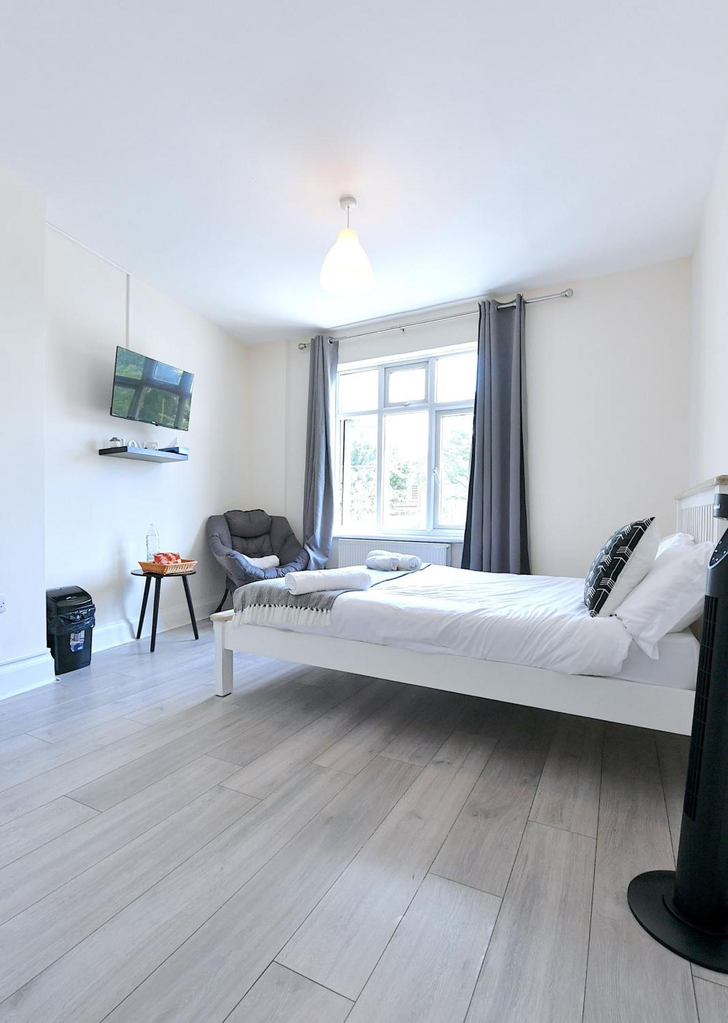 Flats Near Seven Sisters *